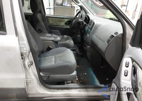 2003 Ford Escape Xlt из США, поврежденный, VIN 1FMYU93183KA79017